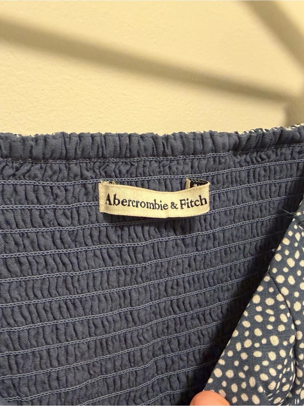 Abercrombie & Fitch Puff-Sleeve Smocked Crop Top Blouse size XS blue